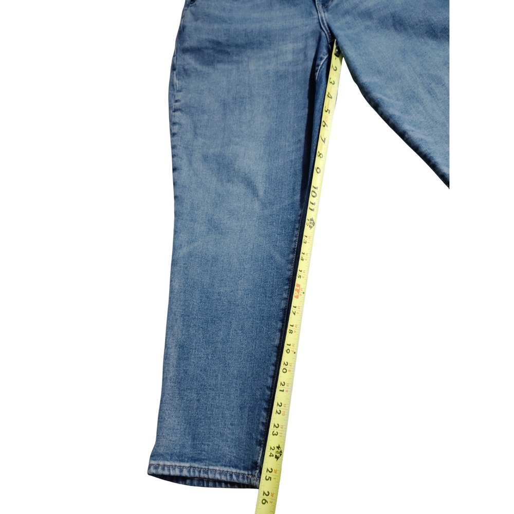 Old Navy‎ Curvy High Waisted Straight Leg Jeans Medium Wash Size 16 - Picture 4 of 8